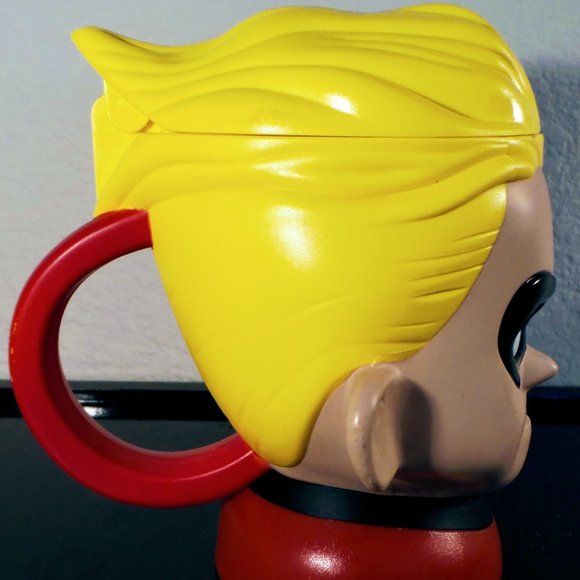 Disney Collectible The Incredibles Flip-top Mug, - Picture 4 of 12